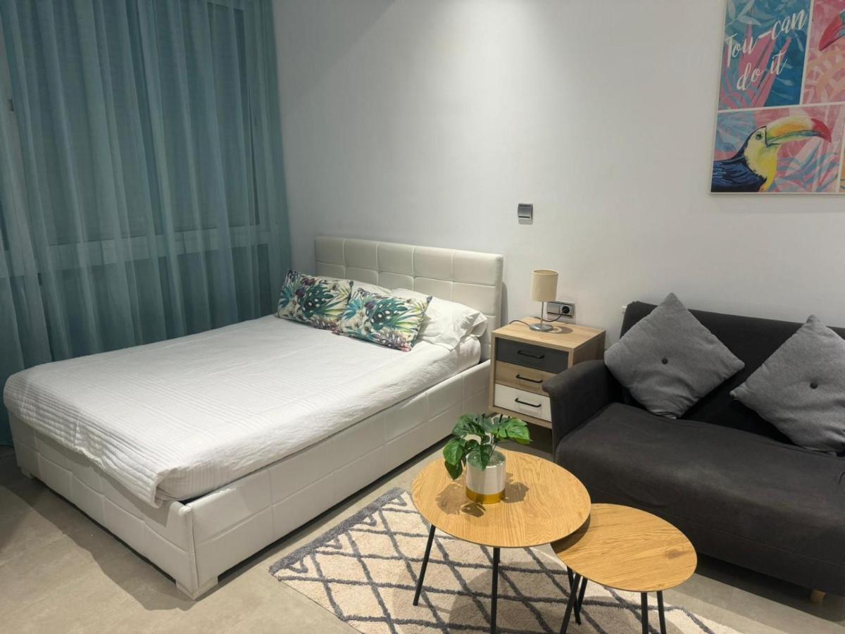 Estudio En Torremolinos Con Piscina Bagian luar foto